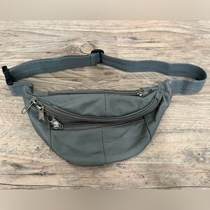Vintage grey leather fanny pack/belt bag